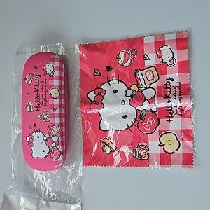 Hello Kitty Eyeglass Case with matching cloth